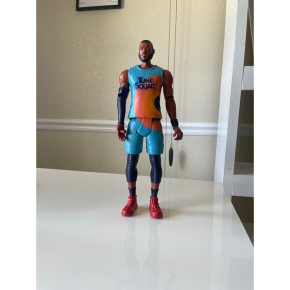 SPACE JAM New K Legacy Lebron James Ultimate Tune Squad 11" Action Figure - Picture 1 of 3